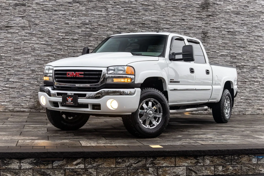 2005 GMC Sierra 1st Gen - Image 2 of 21