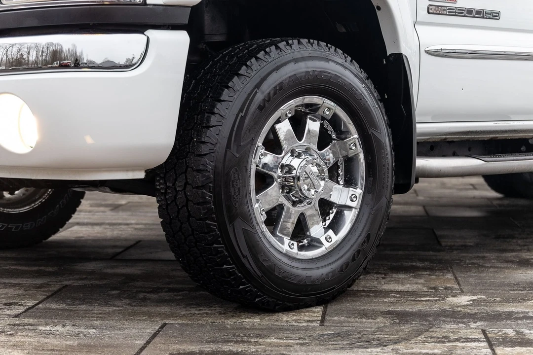 2005 GMC Sierra 1st Gen - Image 9 of 21