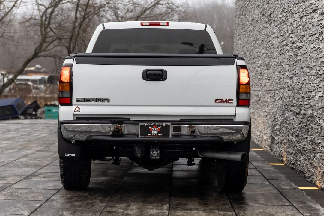 2005 GMC Sierra 1st Gen - Image 14 of 21