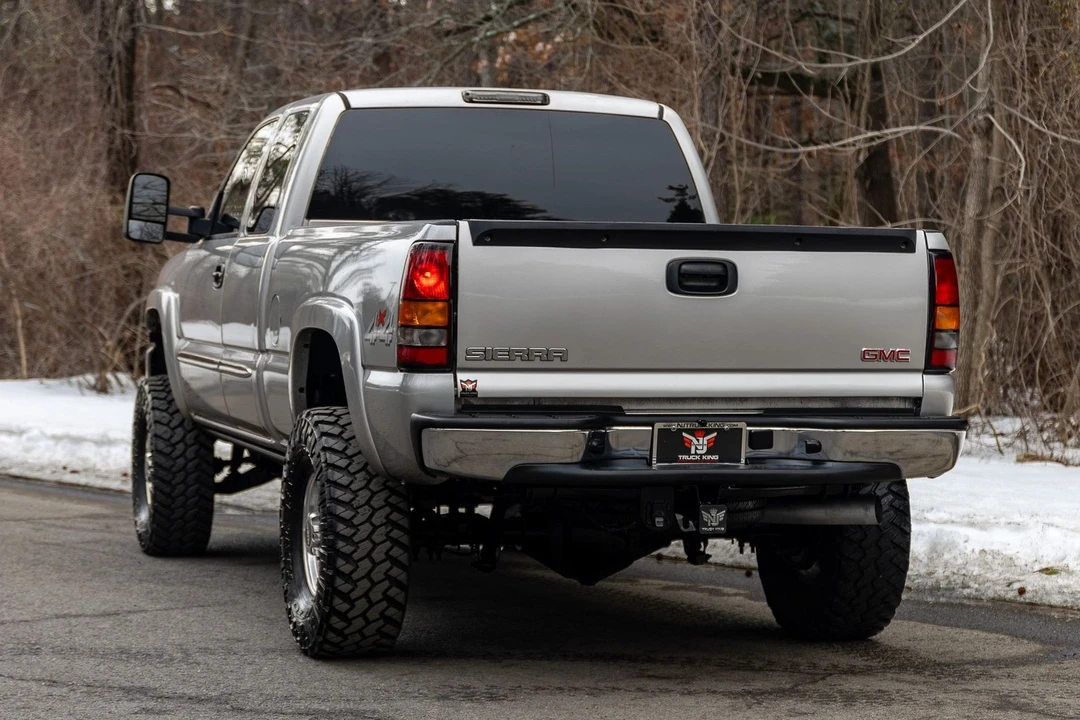 2005 GMC Sierra 1st Gen - Image 14 of 21