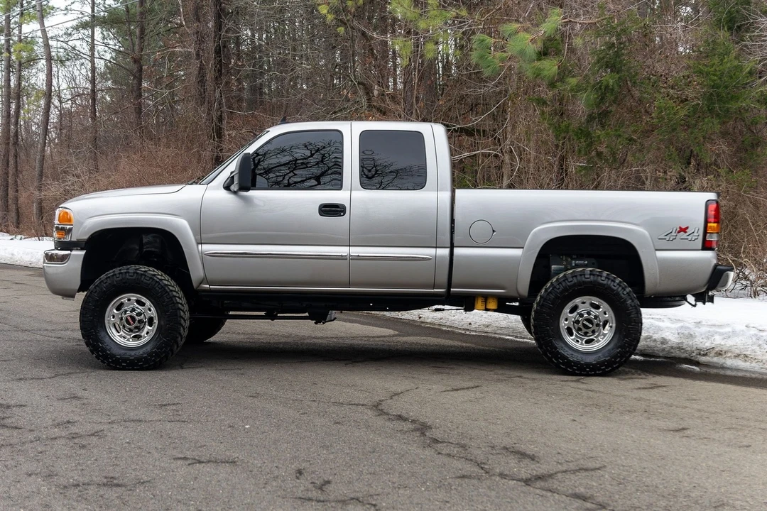 2005 GMC Sierra 1st Gen - Image 11 of 21