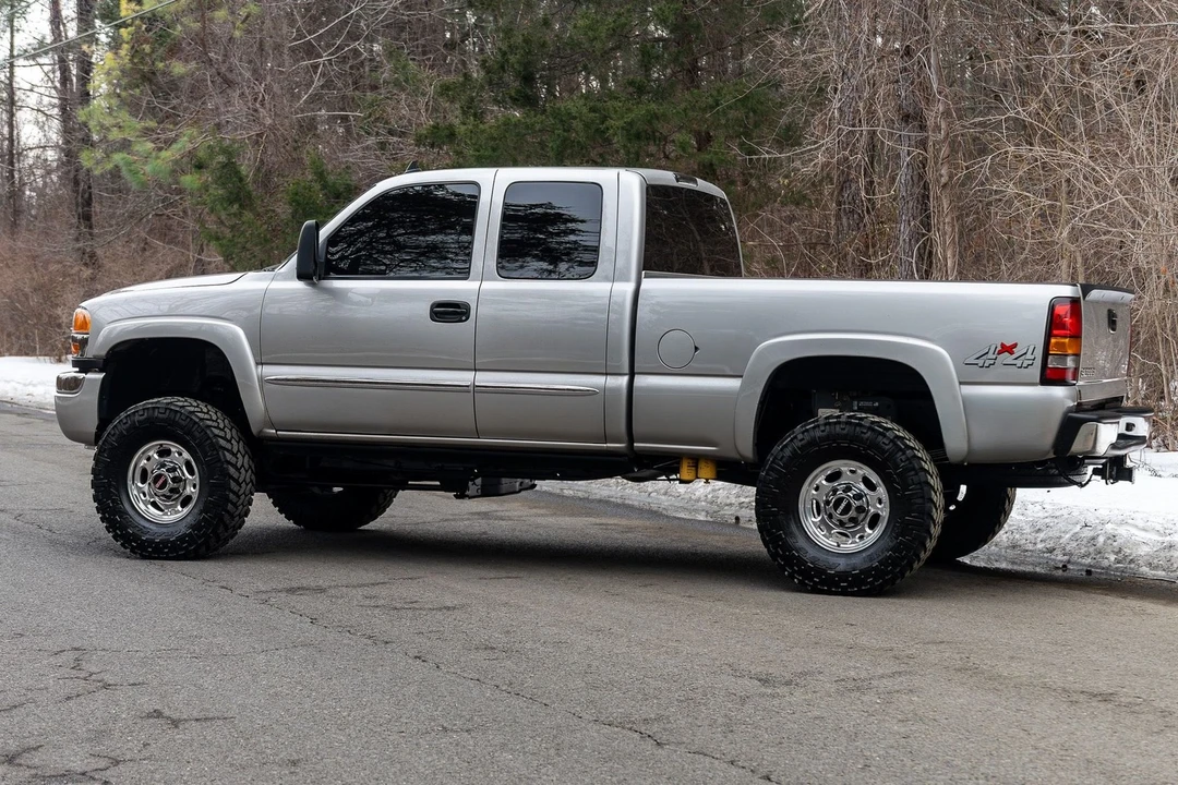 2005 GMC Sierra 1st Gen - Image 9 of 21