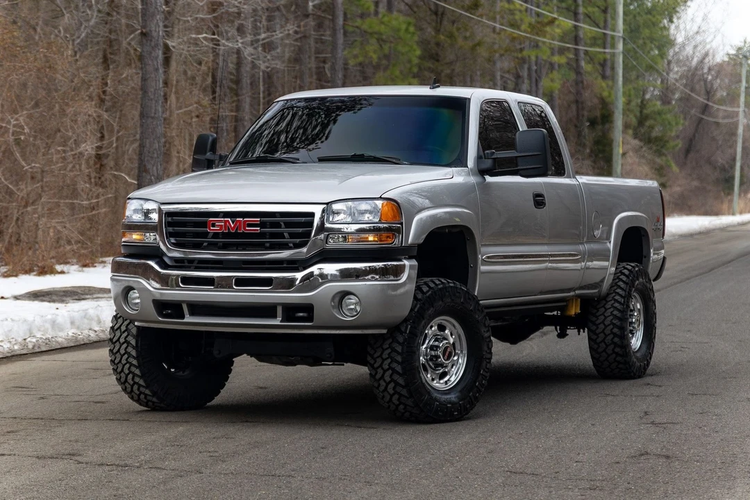 2005 GMC Sierra 1st Gen - Image 2 of 21