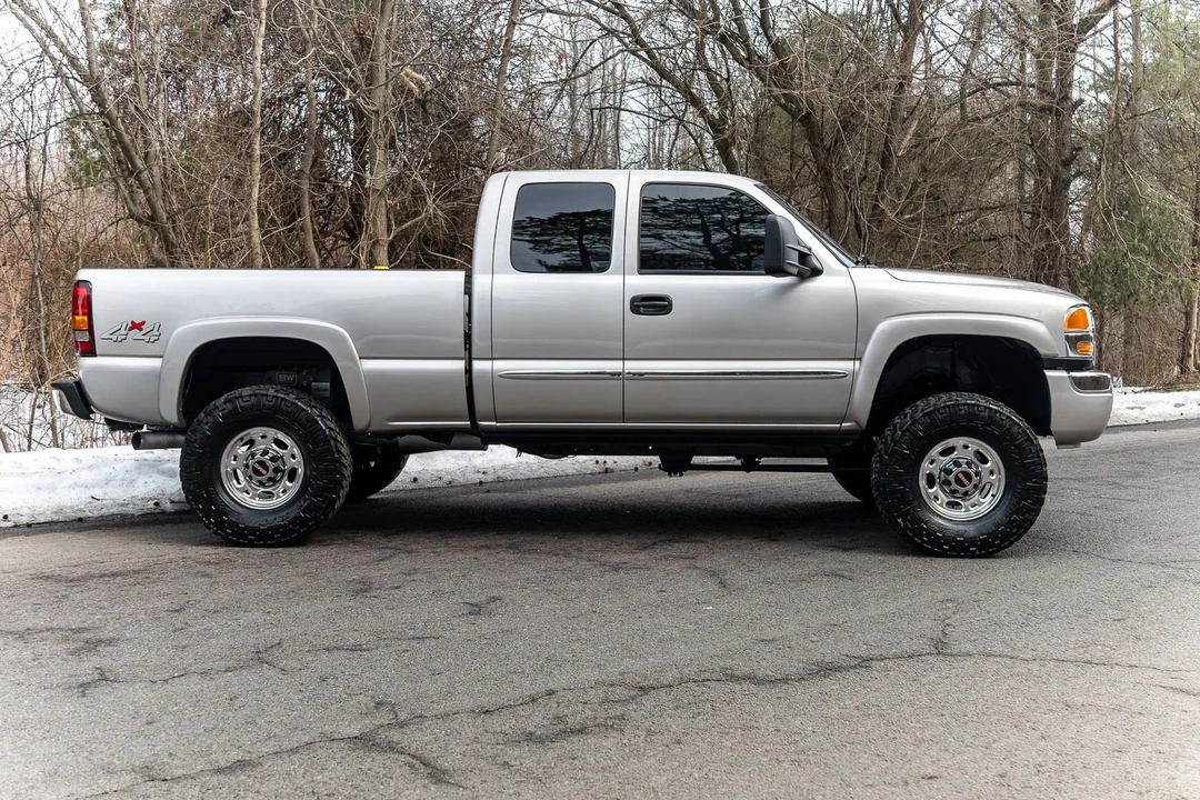 2005 GMC Sierra 1st Gen - Image 17 of 21