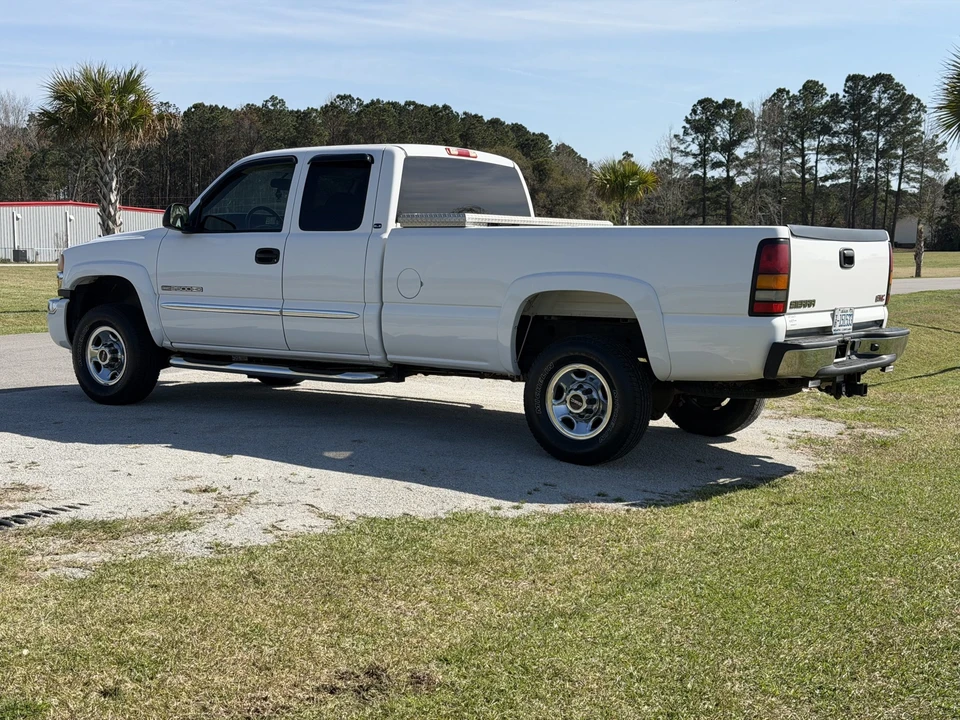 2005 GMC Sierra Heavy Duty 2nd Gen - Image 6 of 31