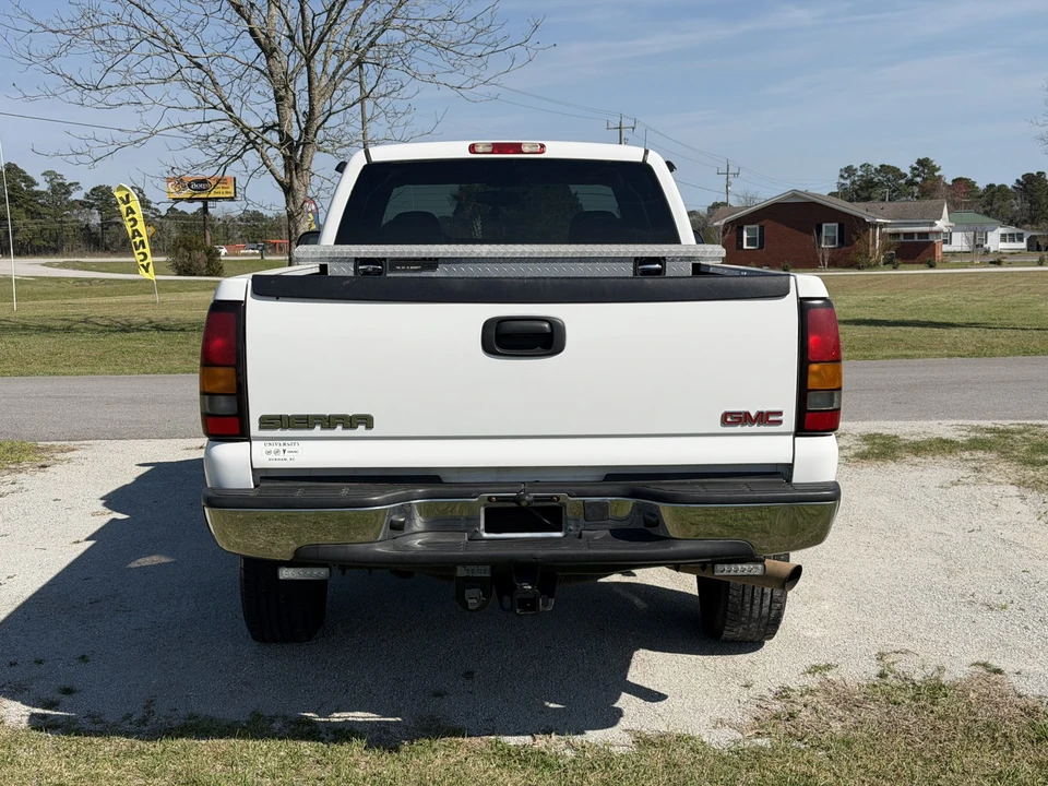 2005 GMC Sierra Heavy Duty 2nd Gen - Image 7 of 31