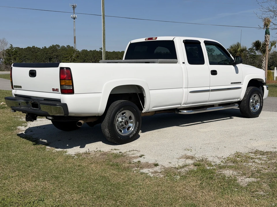 2005 GMC Sierra Heavy Duty 2nd Gen - Image 9 of 31
