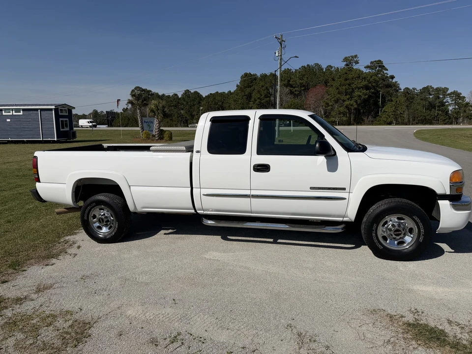 2005 GMC Sierra Heavy Duty 2nd Gen - Image 12 of 31