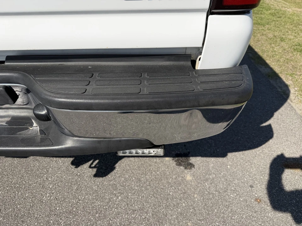 2005 GMC Sierra Heavy Duty 2nd Gen - Image 24 of 31