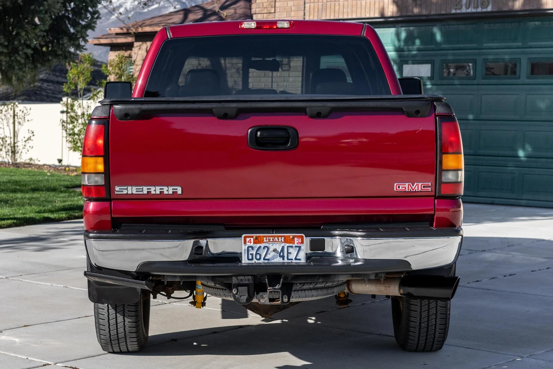 2005 GMC Sierra Heavy Duty 2nd Gen - Image 5 of 31