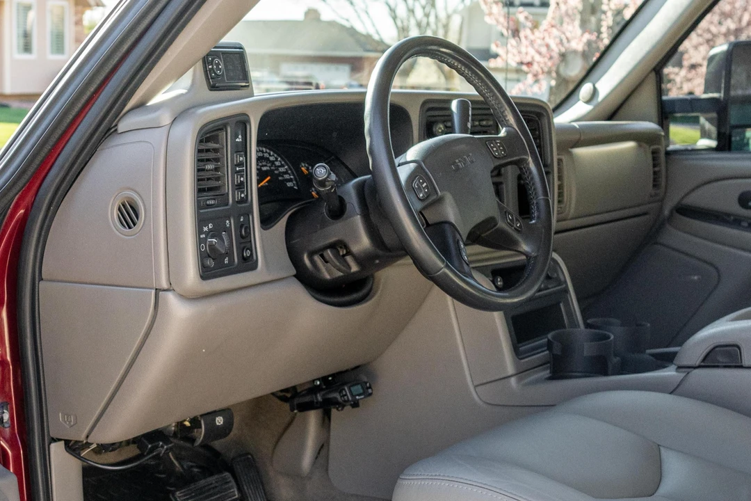 2005 GMC Sierra Heavy Duty 2nd Gen - Image 23 of 31