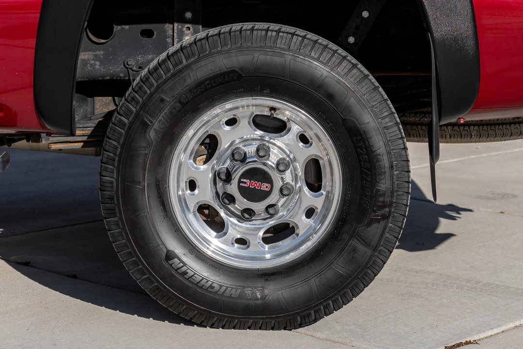 2005 GMC Sierra Heavy Duty 2nd Gen - Image 21 of 31