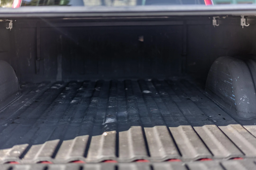 2005 GMC Sierra Heavy Duty 2nd Gen - Image 11 of 31