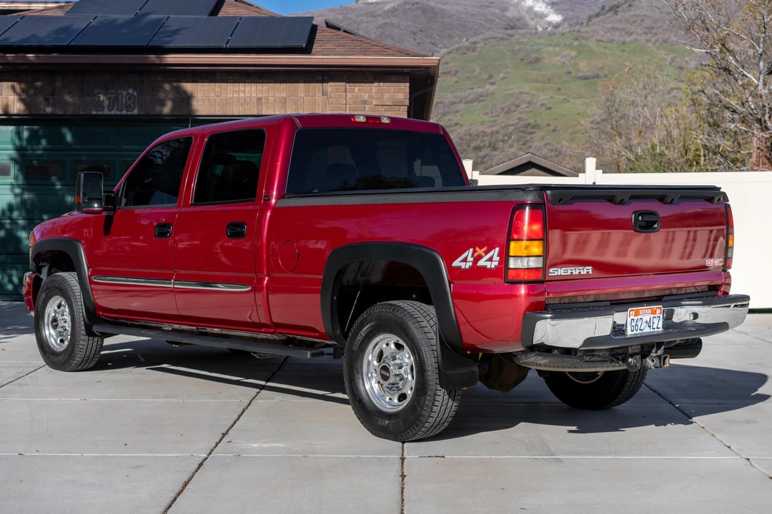 2005 GMC Sierra Heavy Duty 2nd Gen - Image 4 of 31