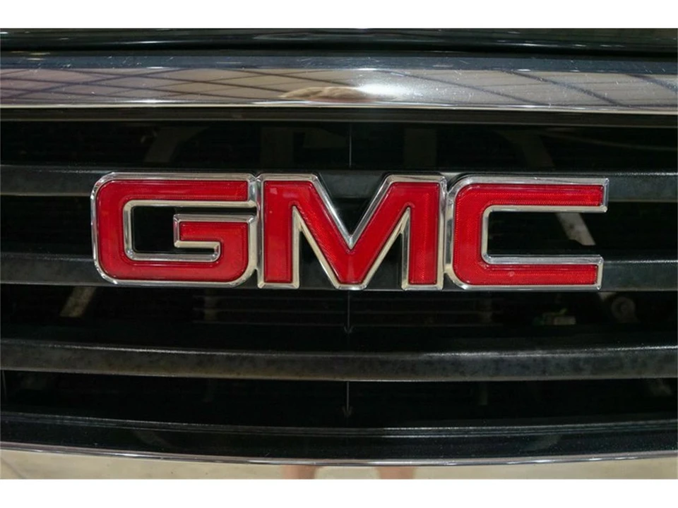 2005 GMC Sierra 2nd Gen - Image 21 of 31