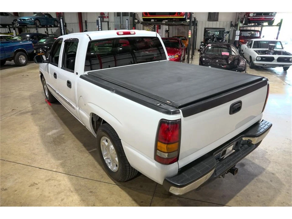 2005 GMC Sierra 2nd Gen - Image 16 of 31