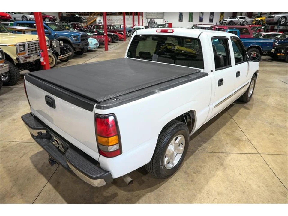 2005 GMC Sierra 2nd Gen - Image 17 of 31