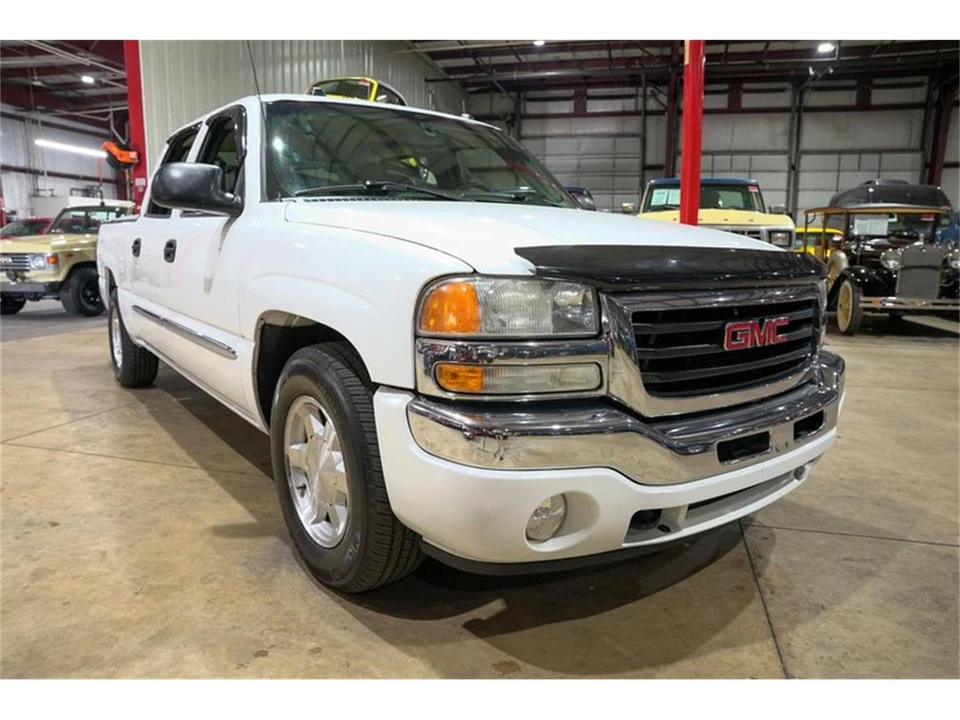 2005 GMC Sierra 2nd Gen - Image 12 of 31