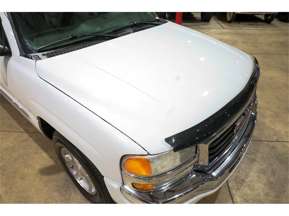 2005 GMC Sierra 2nd Gen - Image 18 of 31