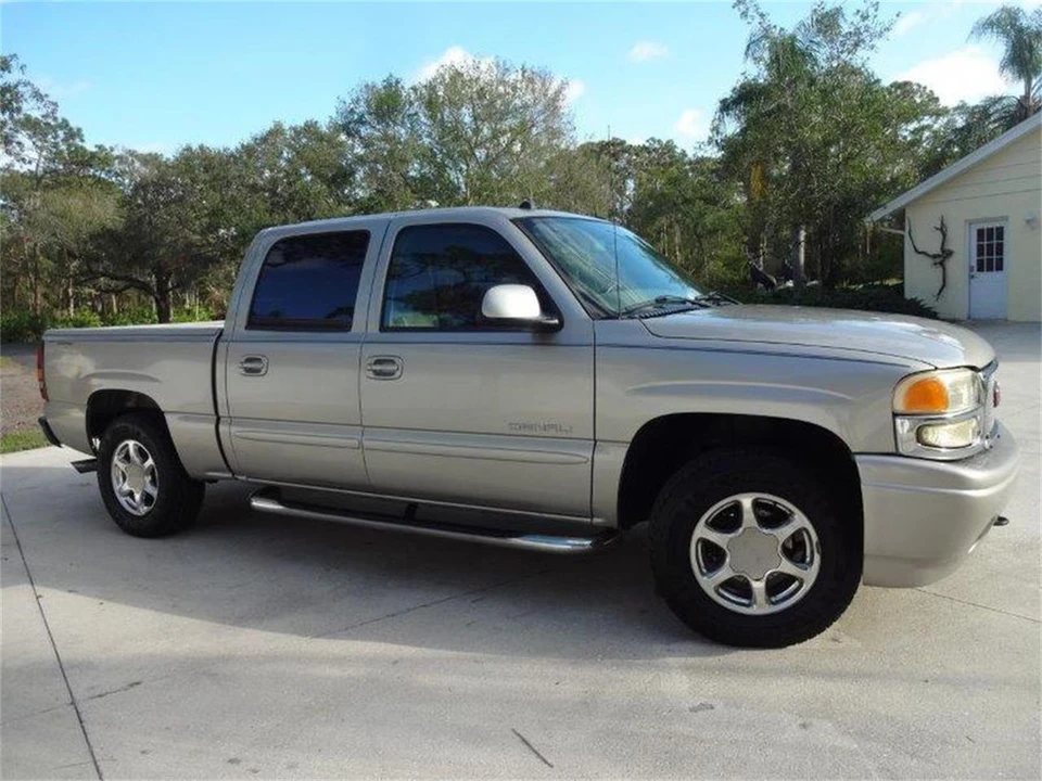 2005 GMC Sierra 2nd Gen - Image 6 of 31