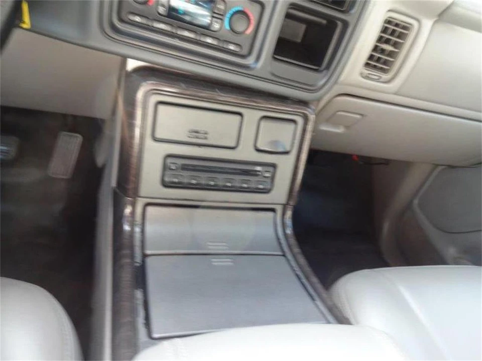 2005 GMC Sierra 2nd Gen - Image 28 of 31
