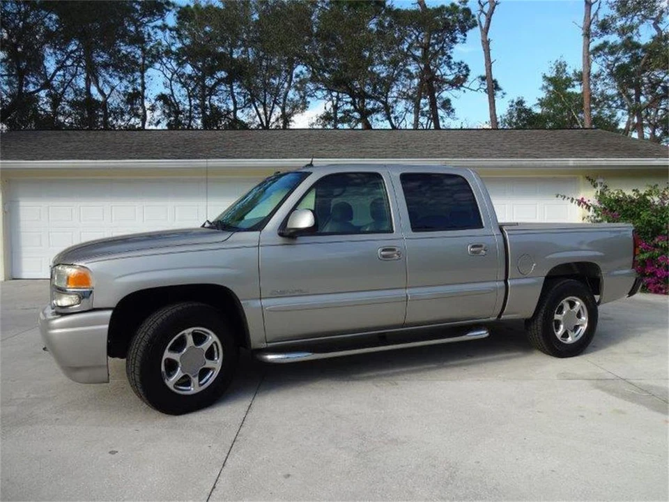 2005 GMC Sierra 2nd Gen - Image 7 of 31