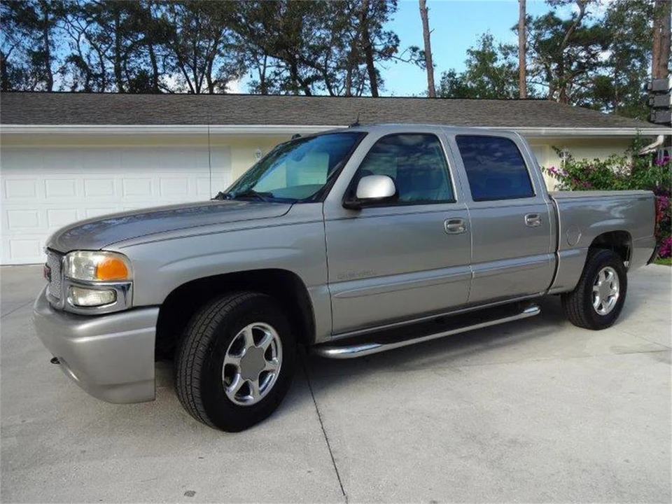 2005 GMC Sierra 2nd Gen - Image 5 of 31
