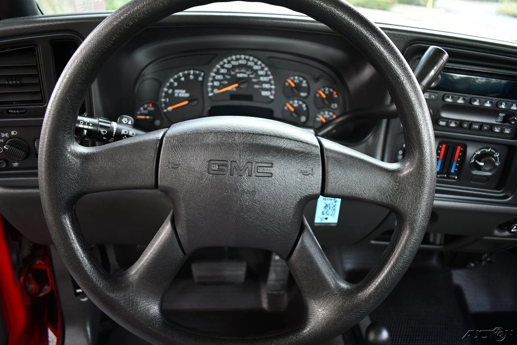 2005 GMC Sierra 1st Gen - Image 17 of 21