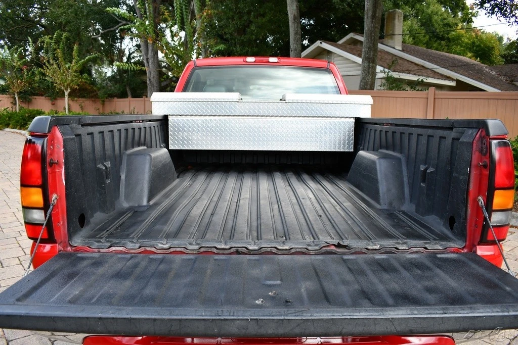 2005 GMC Sierra 1st Gen - Image 19 of 21