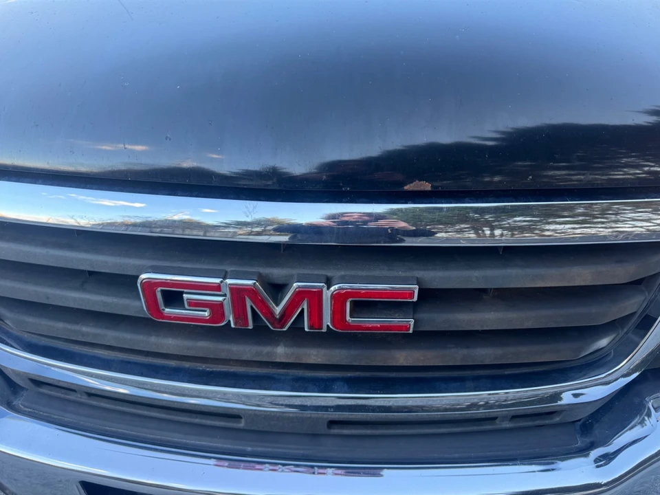 2005 GMC Sierra Heavy Duty 2nd Gen - Image 13 of 13