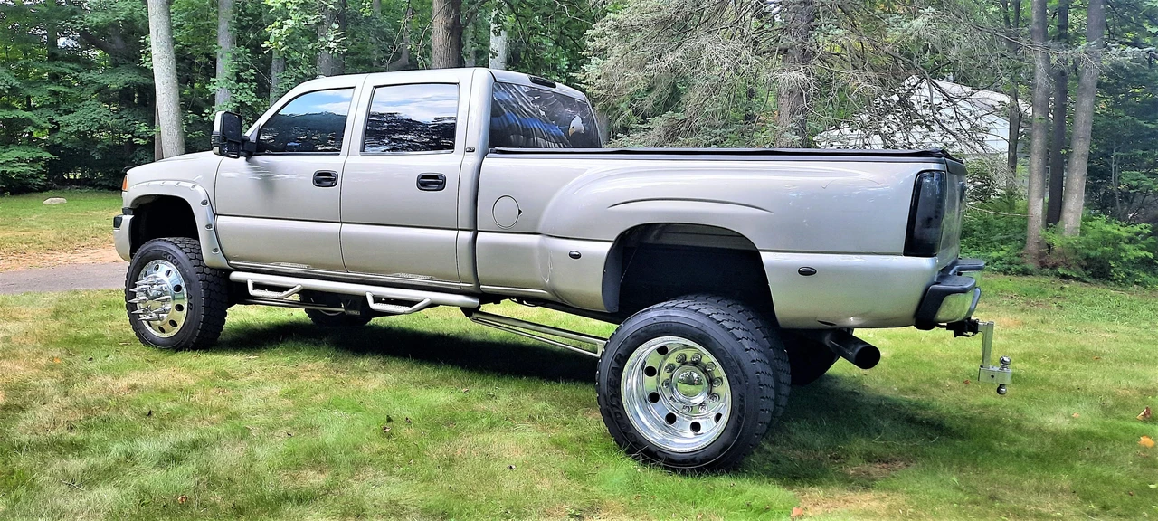 2005 GMC Sierra Heavy Duty 2nd Gen - Image 24 of 31