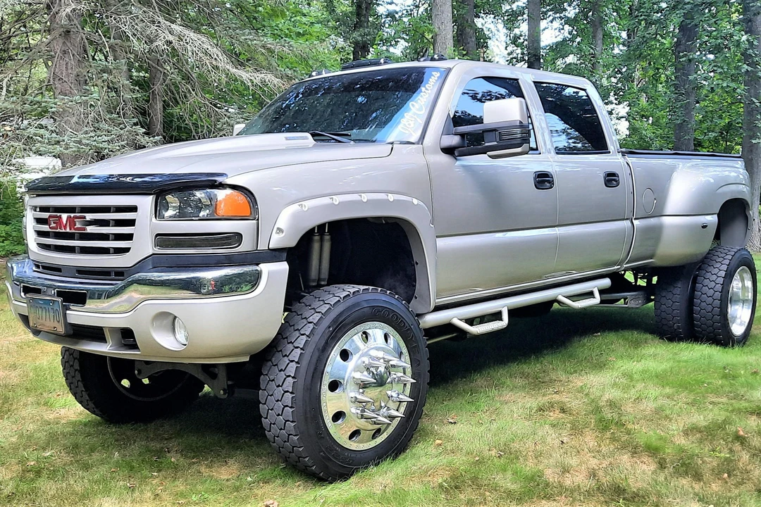 2005 GMC Sierra Heavy Duty 2nd Gen - Image 21 of 31
