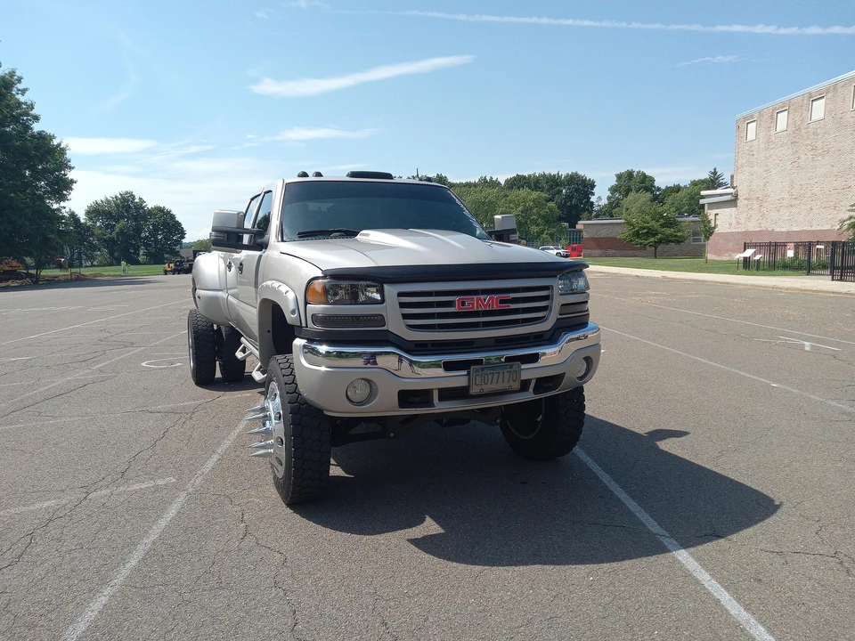 2005 GMC Sierra Heavy Duty 2nd Gen - Image 19 of 31