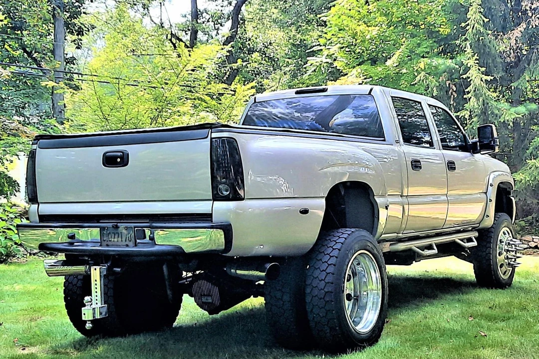 2005 GMC Sierra Heavy Duty 2nd Gen - Image 26 of 31