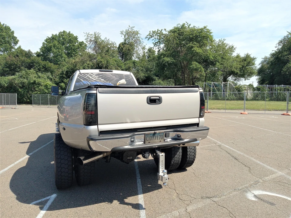 2005 GMC Sierra Heavy Duty 2nd Gen - Image 11 of 31