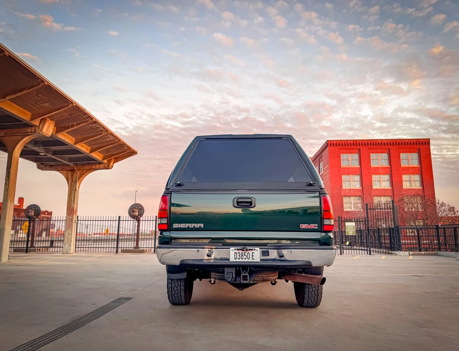 2005 GMC Sierra Heavy Duty 2nd Gen - Image 19 of 31