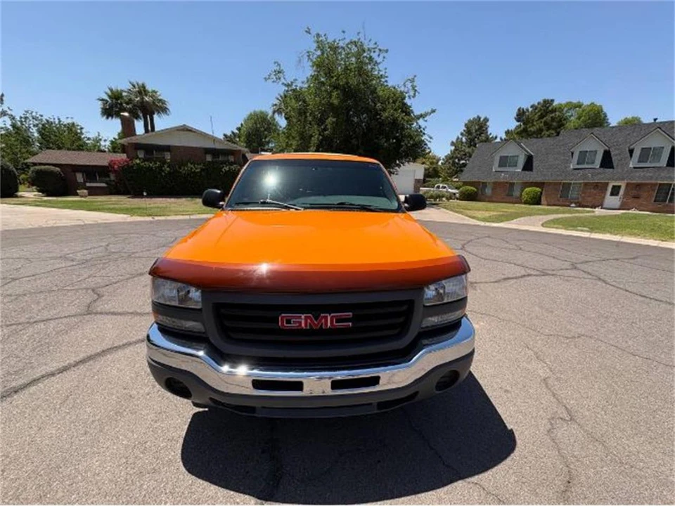 2005 GMC Sierra 2nd Gen - Image 9 of 19