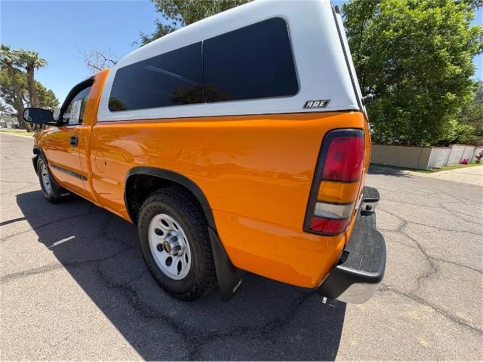 2005 GMC Sierra 2nd Gen - Image 16 of 19