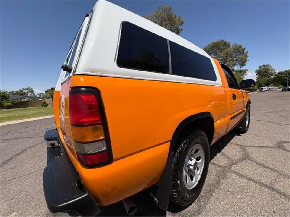 2005 GMC Sierra 2nd Gen - Image 12 of 19