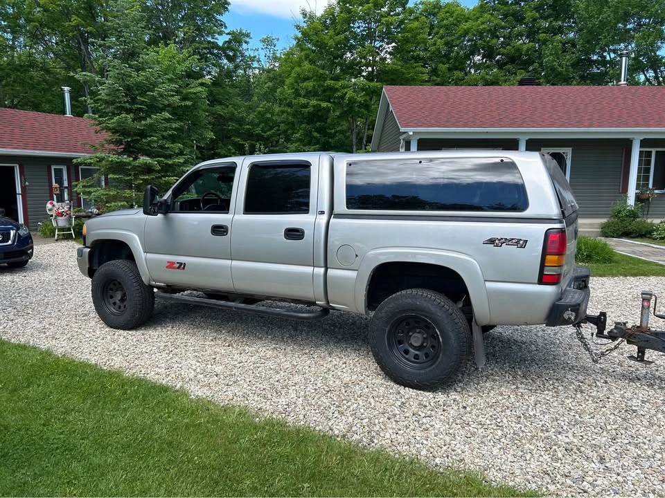 2005 GMC Sierra 2nd Gen - Image 4 of 20