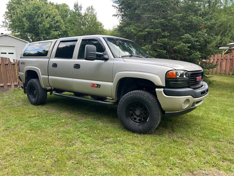 2005 GMC Sierra 2nd Gen - Image 11 of 20