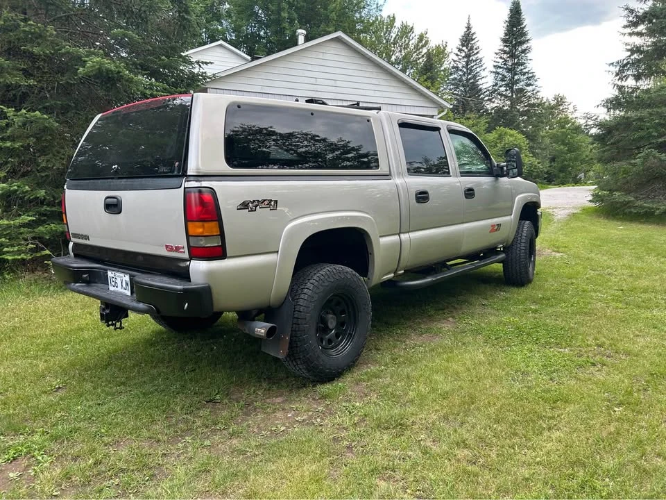 2005 GMC Sierra 2nd Gen - Image 15 of 20