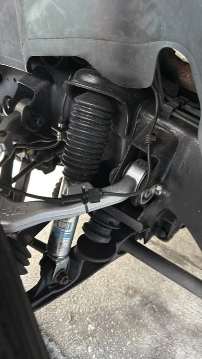 2005 GMC Sierra 2nd Gen - Image 4 of 17