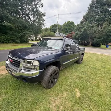 2005 GMC Sierra (Classic) 1500 Crew Cab SLT