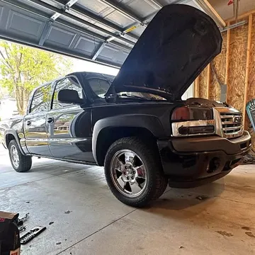 2005 GMC Sierra Classic 1500 Crew Cab SLT