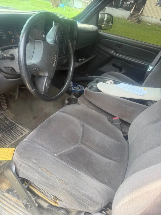2005 GMC Sierra 2nd Gen - Image 14 of 15
