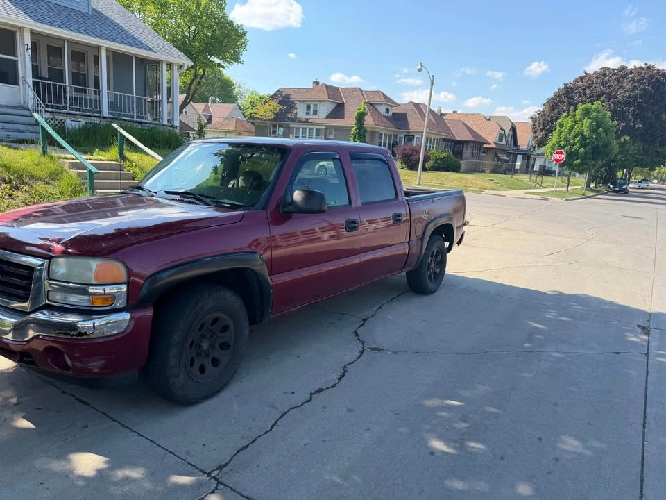 2005 GMC Sierra 2nd Gen - Image 8 of 9