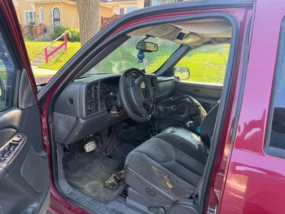 2005 GMC Sierra 2nd Gen - Image 6 of 9