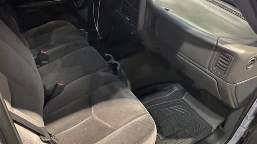 2005 GMC Sierra 2nd Gen - Image 7 of 12