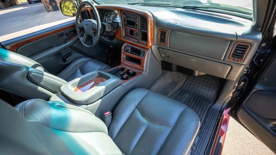 2005 GMC Sierra 2nd Gen - Image 5 of 17